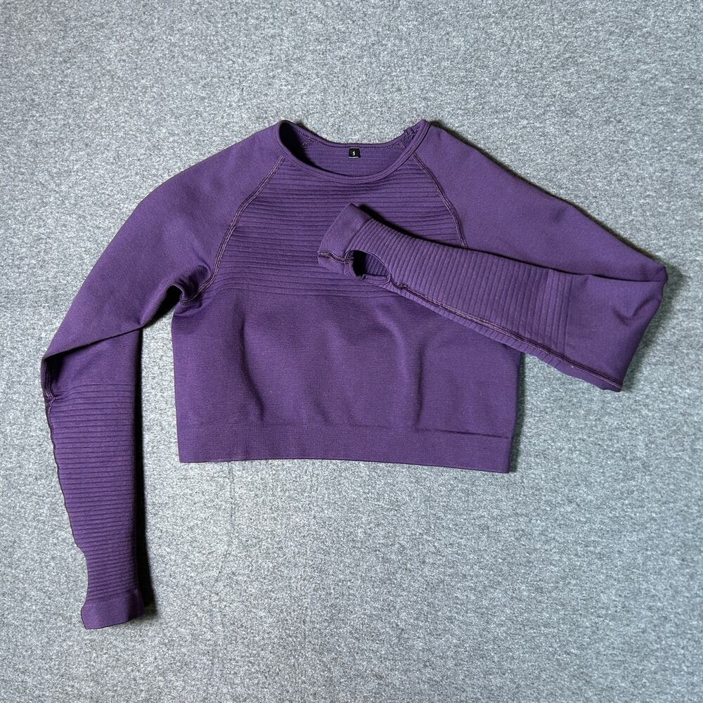 woman's long sleeve shirt